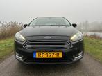 Ford FOCUS Wagon 1.0 126 PK Titanium Navi / Clima / Keyless, Auto's, 65 €/maand, Stof, Gebruikt, Zwart