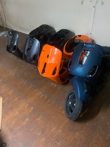 4x vespa frame combideal beschikbaar voor biedingen