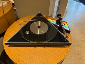 Pro-ject Dark Side Of The Moon platenspeler beschikbaar voor biedingen