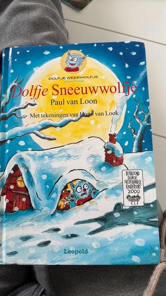 Paul van Loon - Dolfje Sneeuwwolfje, Boeken, Kinderboeken | Jeugd | onder 10 jaar, Zo goed als nieuw, Fictie algemeen, Ophalen of Verzenden
