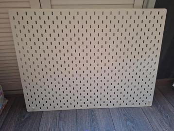 Ikea wandorganizer met accessoires  beschikbaar voor biedingen