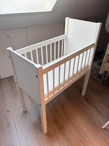 Kiddsmill Noa Ledikantje + Puck Matras beschikbaar voor biedingen