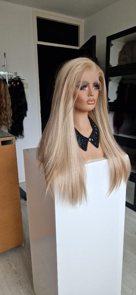 UITVERKOOP! Allerlaatste Luxe Lace Pruik.  Frontlace, VOL!, Sieraden, Tassen en Uiterlijk, Uiterlijk | Haarverzorging, Nieuw, Pruik of Haarverlenging