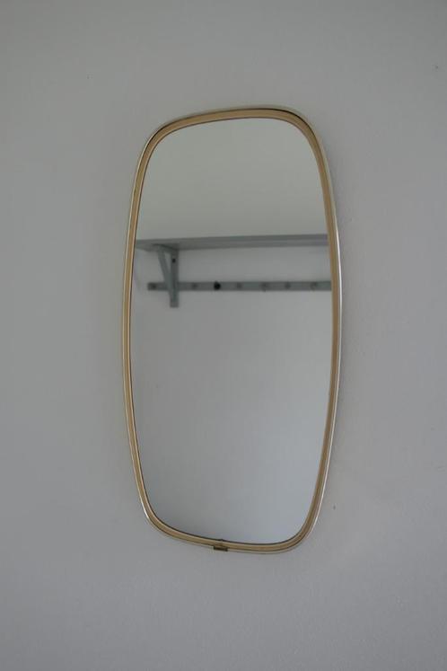 Vintage spiegel koperen rand langwerpig, Huis en Inrichting, Woonaccessoires | Spiegels, Zo goed als nieuw, Minder dan 50 cm, Minder dan 100 cm