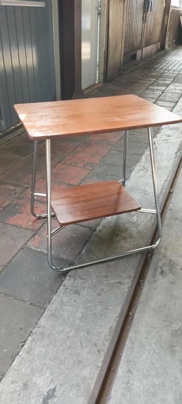 Vintage, Bauhaus stijl, bijzettafel  beschikbaar voor biedingen