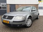 Volkswagen Passat 2.0 Comfortline 5DEURS/CLIMATE/CRUISE !, Auto's, Volkswagen, Voorwielaandrijving, Gebruikt, 4 cilinders, 1984 cc