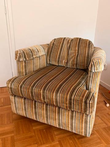 Swivel tub chair / barrel back fauteuil Drexel ‘60 er jaren beschikbaar voor biedingen