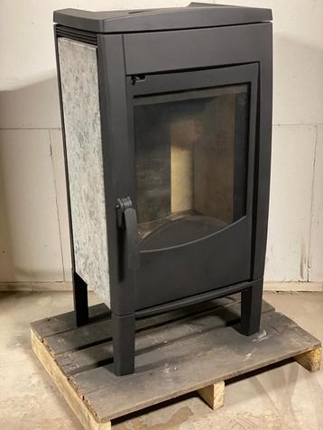 Dovre Astroline 1 speksteen vrijstaande houtkachel  beschikbaar voor biedingen