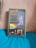 De Lift VHS Huub Stapel  klassieker, Vanaf 16 jaar, Ophalen of Verzenden, Zo goed als nieuw, Actie en Avontuur