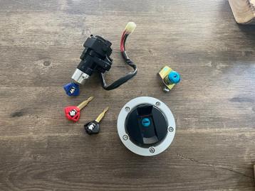 Slotenset suzuki GSXR600 GSXR750 GSXR1000 K5 K6 K7 K8 K9  beschikbaar voor biedingen