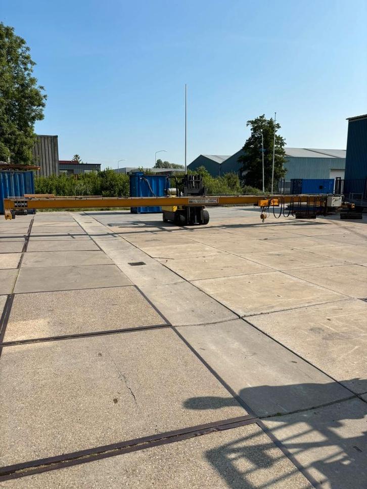 2 x bovenloopkraan KONE 14090mm hartafstand 2T en 5T, Doe-het-zelf en Verbouw, Lieren en Takels, Gebruikt, Elektrisch, Ophalen