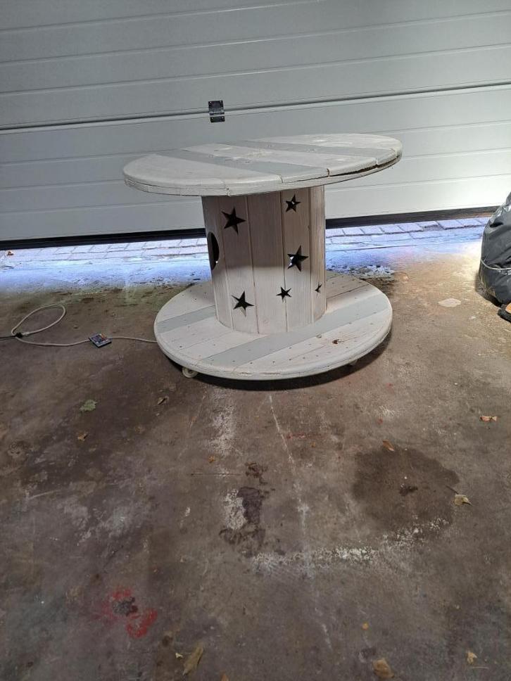 Leuke kabelhaspel als bijzettafel met instelbare kleuren lic, Diversen, Kerst, Gebruikt, Ophalen