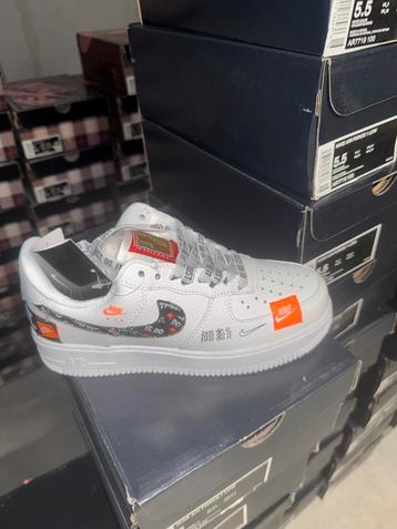 Partij 54 x nike air force 1 just do it maat 36 tot 42 beschikbaar voor biedingen