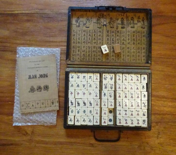 In originele case oud mah jong spel., Hobby en Vrije tijd, Gezelschapsspellen | Bordspellen, Gebruikt, Ophalen of Verzenden