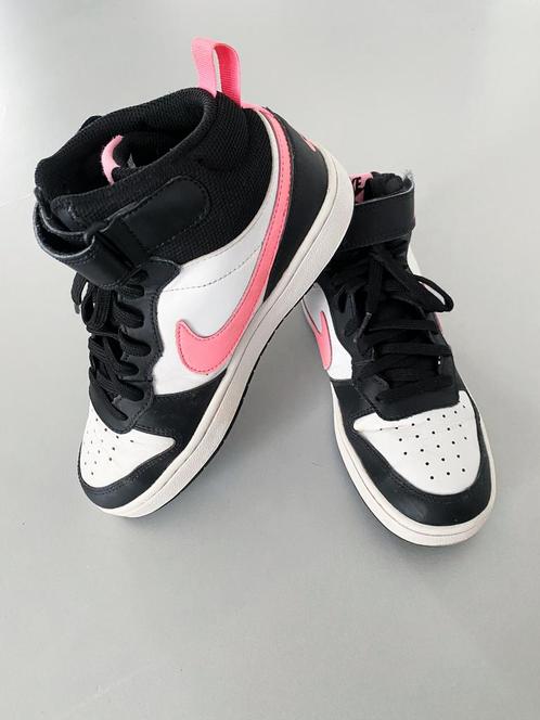 Nike Court Borough mid 2 sneakers hoog mt 38, Kinderen en Baby's, Kinderkleding | Schoenen en Sokken, Zo goed als nieuw, Schoenen