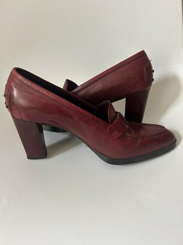Tod's Pumps Bordeauxrood Leer Maat 39 beschikbaar voor biedingen