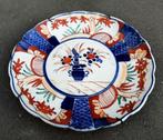 Antiek Arita Imari bord uit Japan. Doorsnede 21,5 cm., Antiek en Kunst, Antiek | Porselein, Ophalen of Verzenden