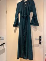 Abaya donker groen met rits en zwarte details, Ophalen of Verzenden, Nieuw, Groen, Overige typen