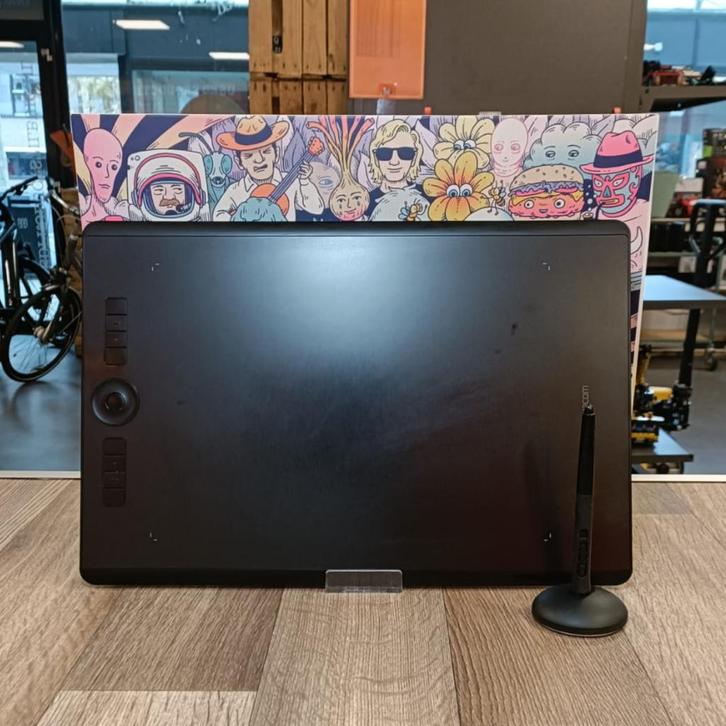 Wacom Intuos Pro L Incl doos | nette staat Met garantie, Computers en Software, Tekentablets, Zo goed als nieuw