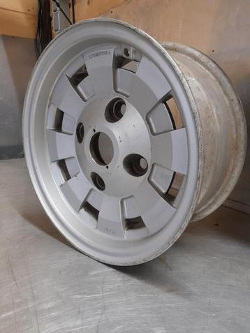 Lancia Fulvia Coupé Cromodora CD 24. 6Jx13 CD24 velg beschikbaar voor biedingen