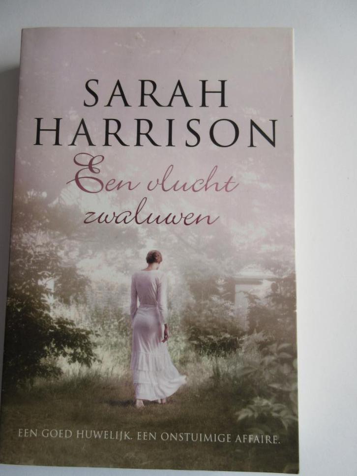 Sarah Harrison - Een vlucht zwaluwen, Boeken, Romans, Zo goed als nieuw, Nederland, Ophalen of Verzenden