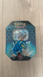 Gyrados gx hidden fates sealed pokemon tin first print, Hobby en Vrije tijd, Verzamelkaartspellen | Pokémon, Ophalen of Verzenden