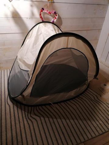 Deryan strandtent / babytent met zelfopblaasbaar matras  beschikbaar voor biedingen