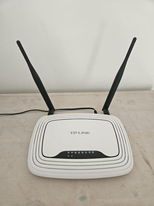 300Mbps Wireless N Router internet Wifi, + netwerkkabel, Computers en Software, Routers en Modems, Zo goed als nieuw, Router, Ophalen of Verzenden
