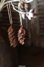 Setje hangers 'dennenappel' roest, Nieuw, Ophalen of Verzenden, Info@jufbrocante.nl, Info@jufbrocante.nl
