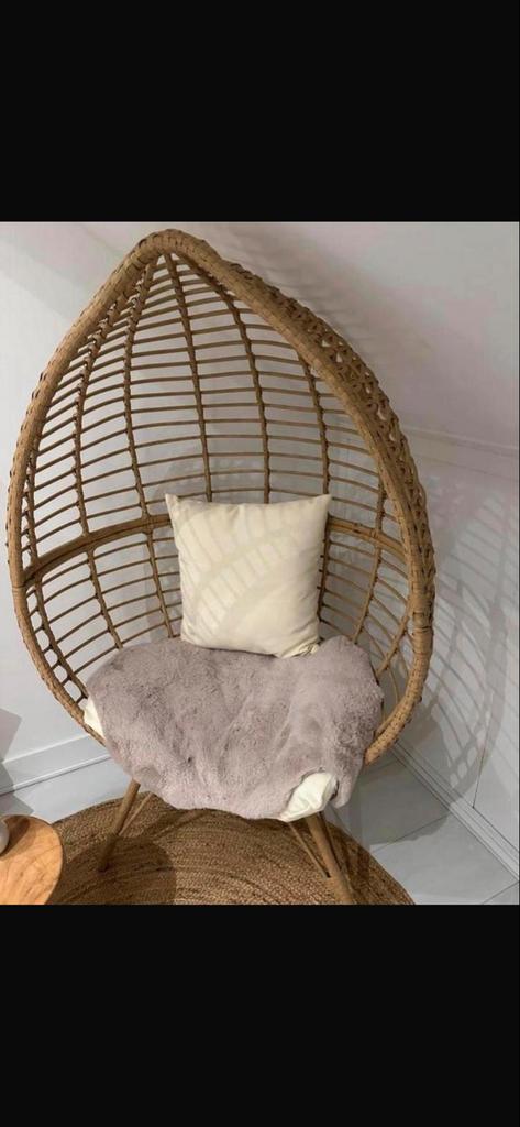 Mooie rotan stoel - Zo goed als nieuw!, Bruin, Riet of Rotan, Ophalen of Verzenden, Zo goed als nieuw