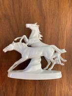 Porseleinen Paardenbeeld - Gemerkt #7135, Antiek en Kunst, Kunst | Beelden en Houtsnijwerken, Ophalen of Verzenden