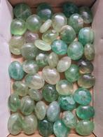 Kleine handstenen van fluoriet per 100 gram 4-5 stuks, Ophalen of Verzenden, Mineraal