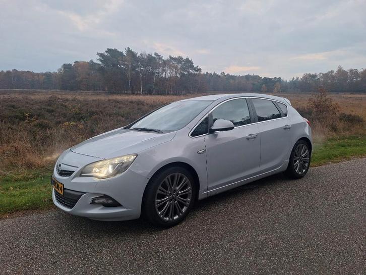 Opel Astra 1.4 Turbo, 140 pk, 5D, 2012, Auto's, Opel, Particulier, Astra, ABS, Adaptieve lichten, Airbags, Airconditioning, Bluetooth