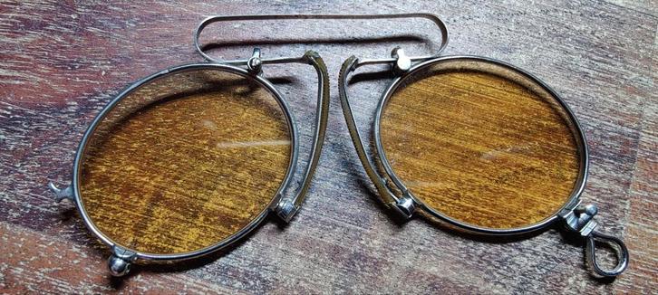 Antieke Knijpbril met Gele Glazen, Antiek en Kunst, Antiek | Kleding en Accessoires, Heren, Ophalen of Verzenden