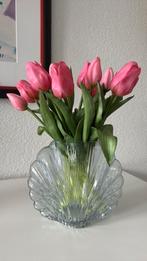 Glazen vaas in schelpvorm met kunst tulpen, Huis en Inrichting, Ophalen of Verzenden, Zo goed als nieuw