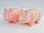 2 Varkens / varkentjes van tempex - 25 x 11,5 x 15 cm, Ophalen of Verzenden, Zo goed als nieuw, Boerderijdier, Beeldje of Figuurtje