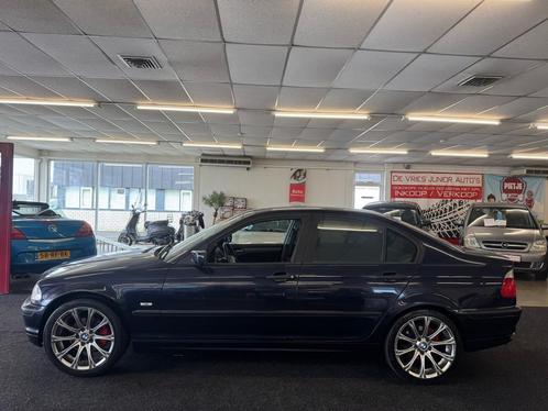 BMW 3-serie 318i Executive. Cruise control, trekhaak, 18'LM, Auto's, BMW, Bedrijf, Te koop, 3-Serie, ABS, Airbags, Airconditioning