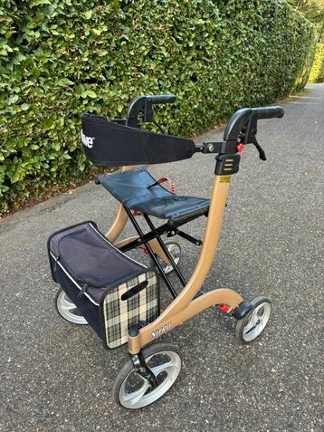 Rollator (DRIVE NITRO L/CHAMPAGNE/licht gewicht) beschikbaar voor biedingen