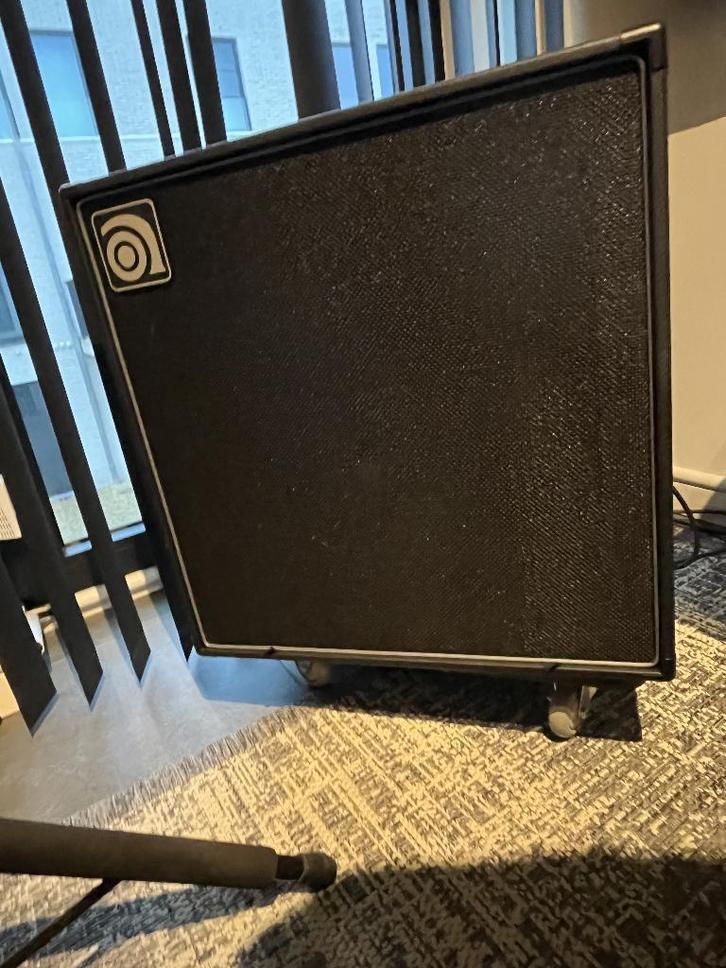 Ampeg cabinet Venture 115, Muziek en Instrumenten, Versterkers | Bas en Gitaar, Gebruikt, Basgitaar, 100 watt of meer, Ophalen