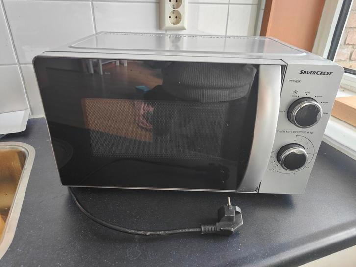 Silvercrest Magnetron, Witgoed en Apparatuur, Magnetrons, Gebruikt, Vrijstaand, Magnetron, 45 tot 60 cm, Draaiplateau, Ophalen