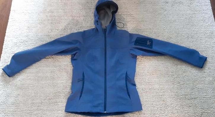 Arcteryx softshell dames jas Maat M, Caravans en Kamperen, Regenkleding, Zo goed als nieuw, Ophalen of Verzenden