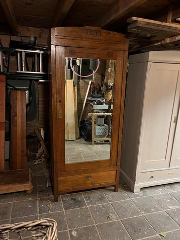 Demontabele eendeurskast met spiegel antiek beschikbaar voor biedingen