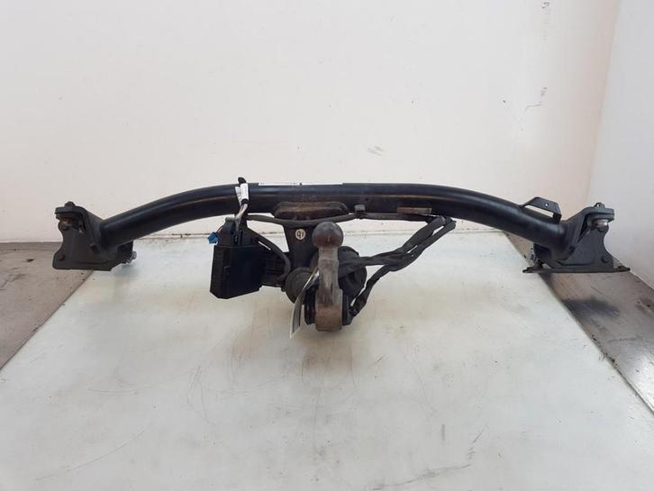 Trekhaak Mercedes-Benz C (W205) 2015 A2059006828, Auto-onderdelen, Ophanging en Onderstel, Mercedes-Benz, Gebruikt