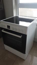 Inductie fornuis wit, Witgoed en Apparatuur, Ophalen, 4 kookzones, Zo goed als nieuw, Inductie