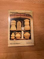 Pottenbakken: Mogelijkheden en moeilijkheden, Hobby en Vrije tijd, Ophalen of Verzenden, Gebruikt, Boek, Kunst en Creatief