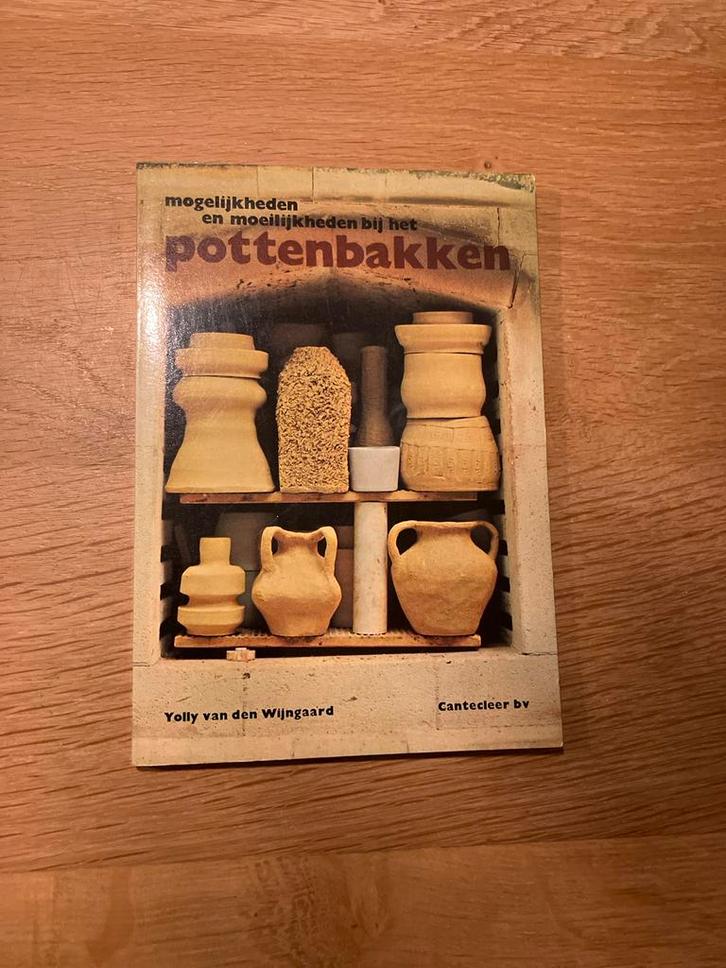 Pottenbakken: Mogelijkheden en moeilijkheden, Hobby en Vrije tijd, Cursusmateriaal, Gebruikt, Kunst en Creatief, Boek, Ophalen of Verzenden
