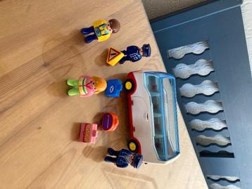 PLAYMOBIL 1,2,3 bus  beschikbaar voor biedingen