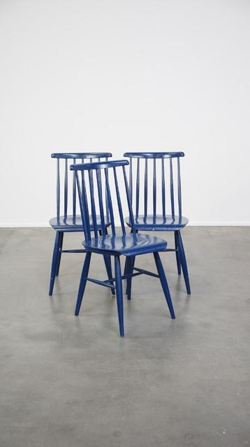 Set van 3 mooie vintage blauwe houten eetkamerstoelen beschikbaar voor biedingen