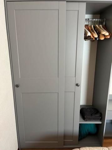 Hauga Kledingkast IKEA beschikbaar voor biedingen