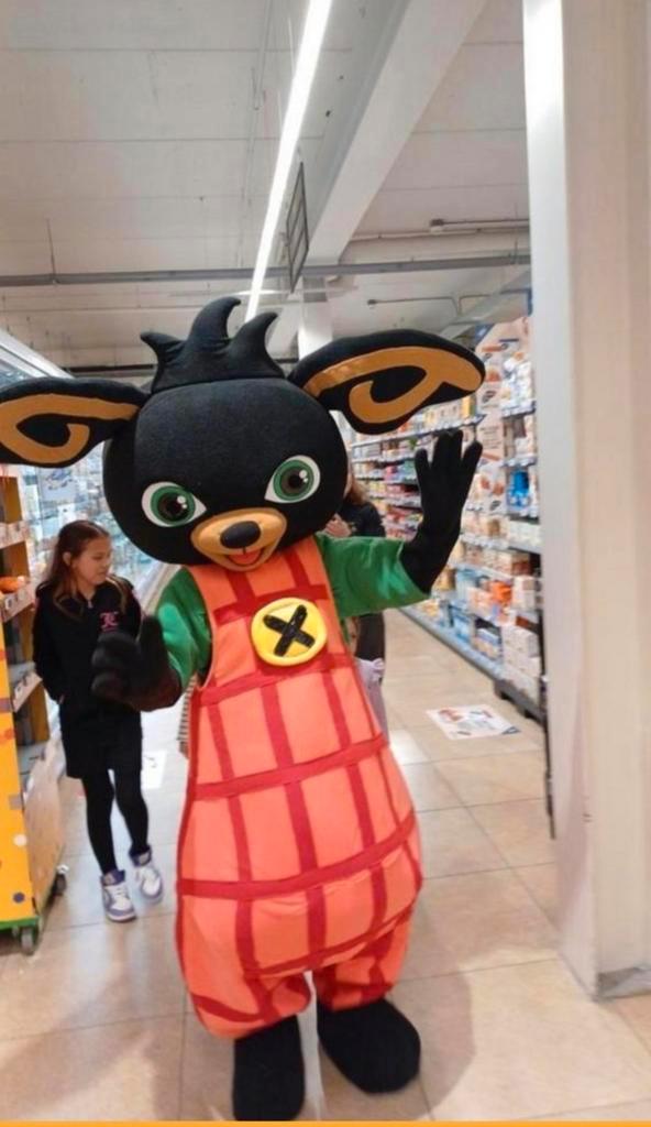 Bing mascotte te huur, Hobby en Vrije tijd, Feestartikelen | Verhuur, Zo goed als nieuw, Overige, Ophalen of Verzenden